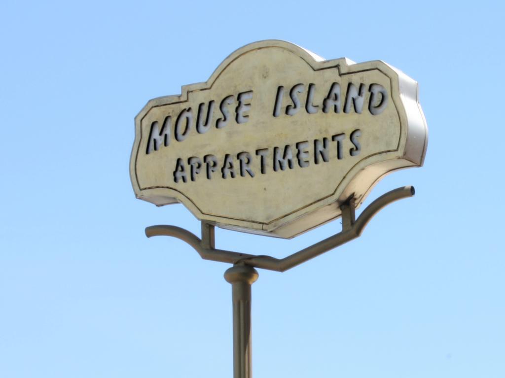 Mouse Island Aparthotel Perama  Ngoại thất bức ảnh